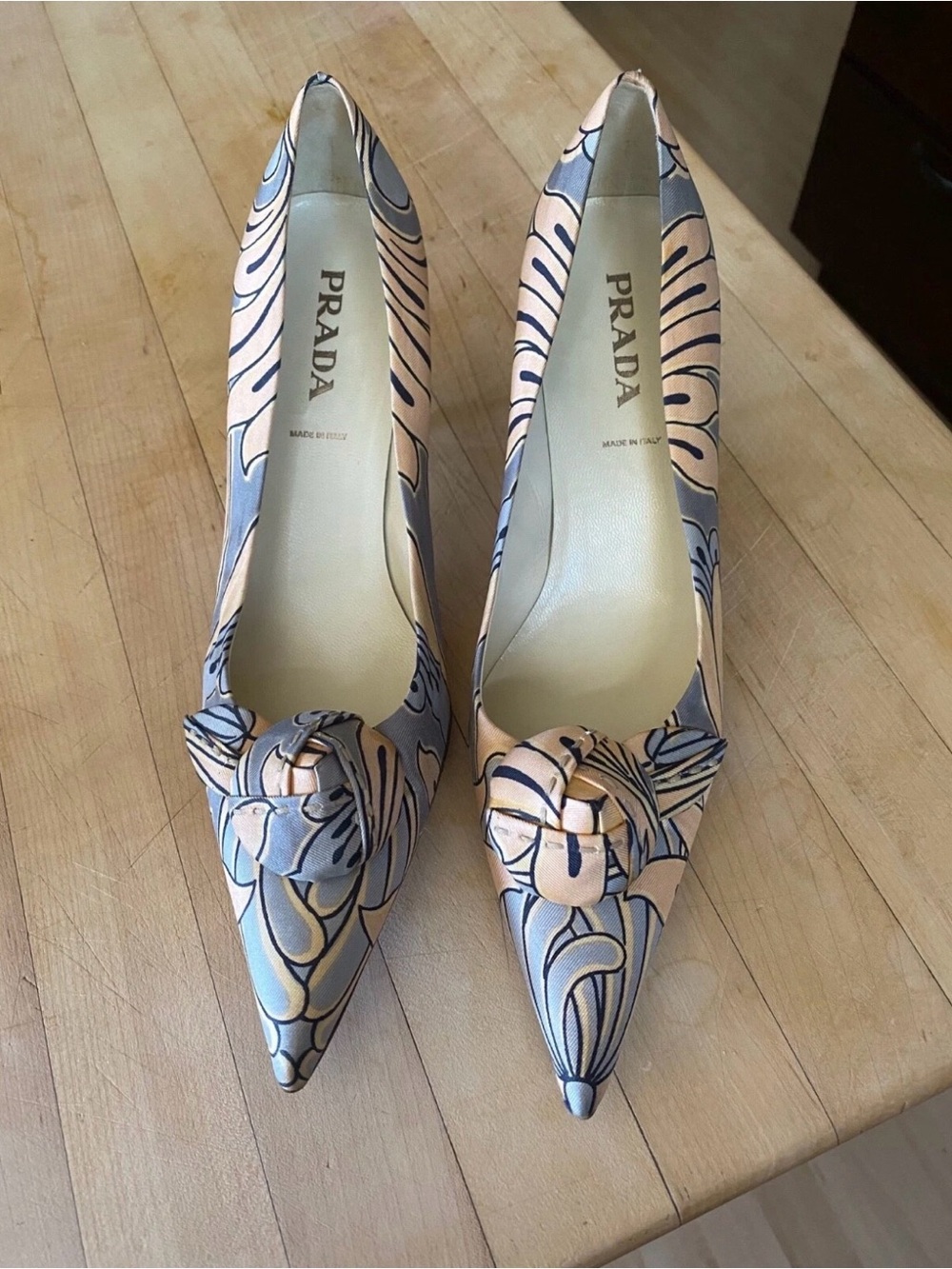 Vintage floral Prada pumps, size 6.5